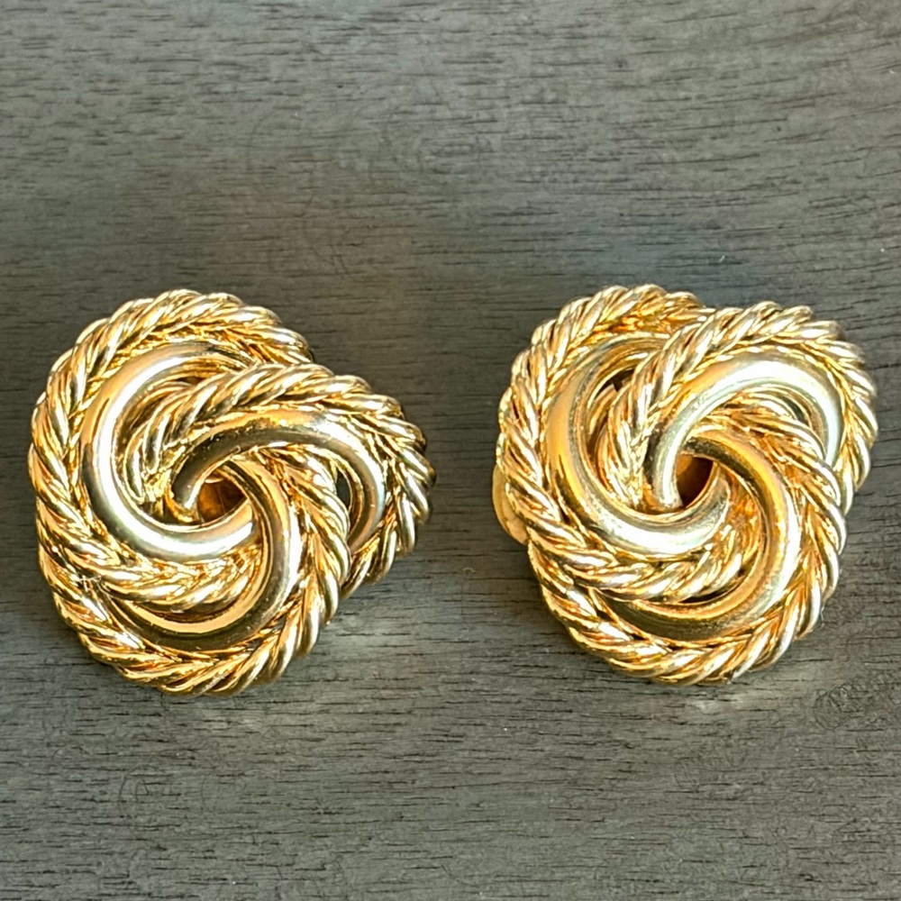 Givenchy Vintage Gold Knot Clip On Earrings